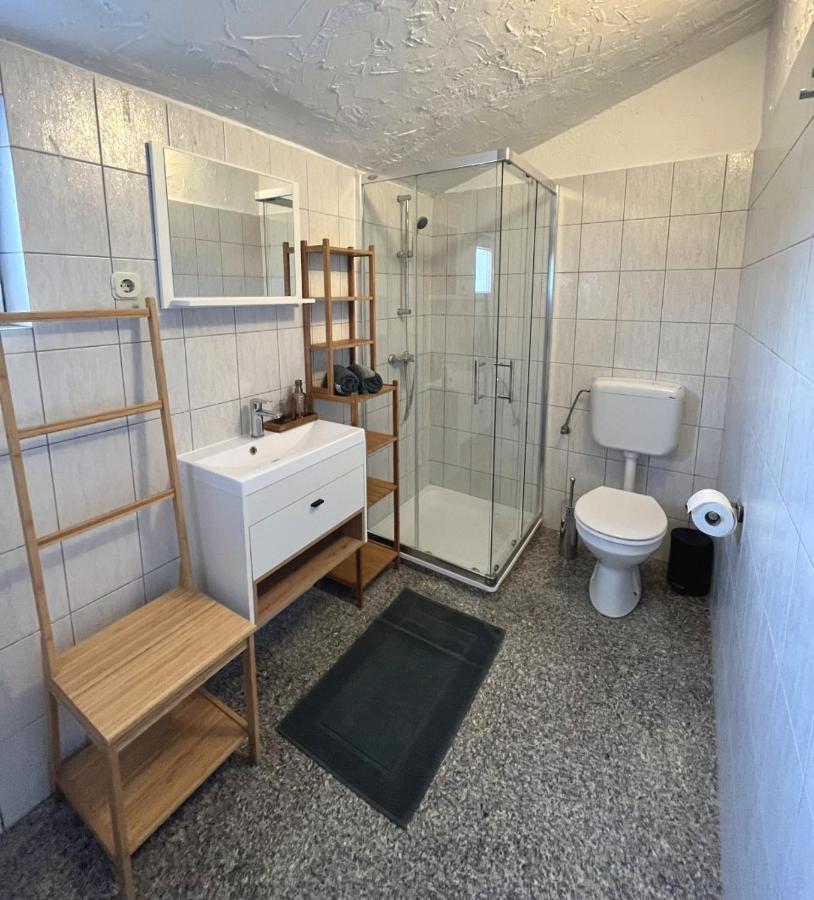 Apartment Lorun 47 Tar-Vabriga Exterior photo